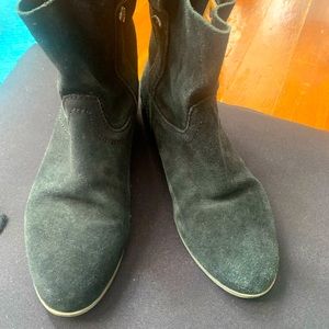 Frye waterproof black suede ankle boots